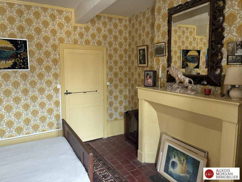 Maison ancienne - 235 m² - 12 pièces