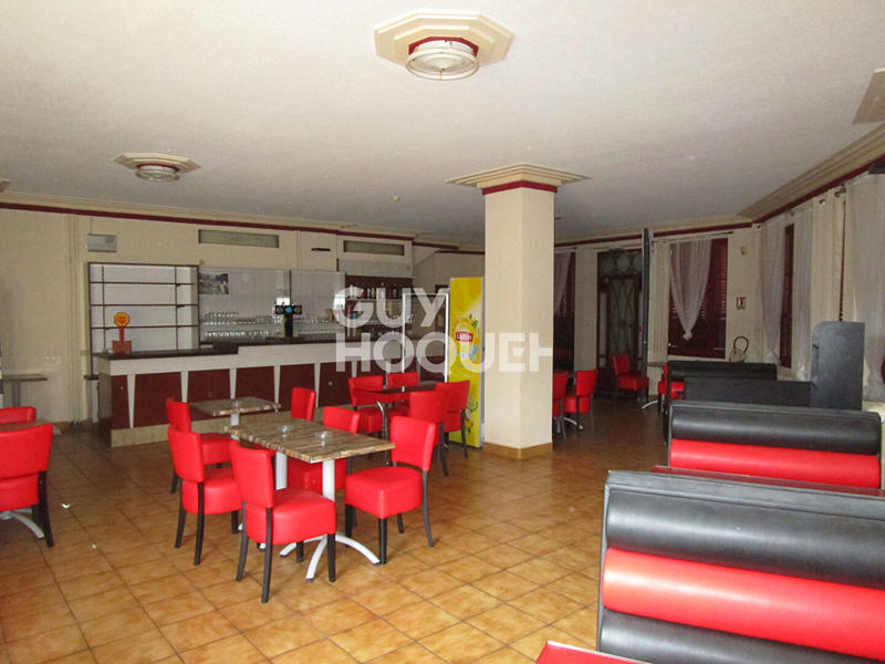 Maison - 525 m² - 14 pièces