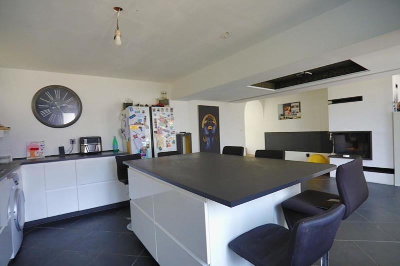 Maison - 135 m² - 7 pièces