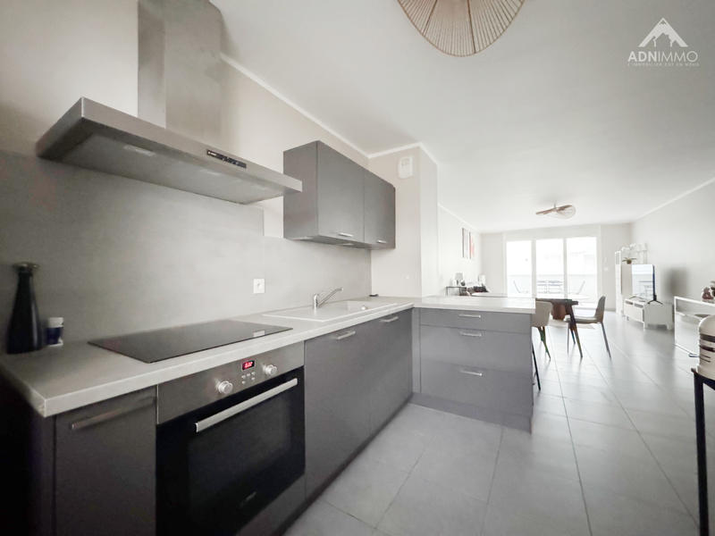 Appartement - 82 m² - 3 pièces