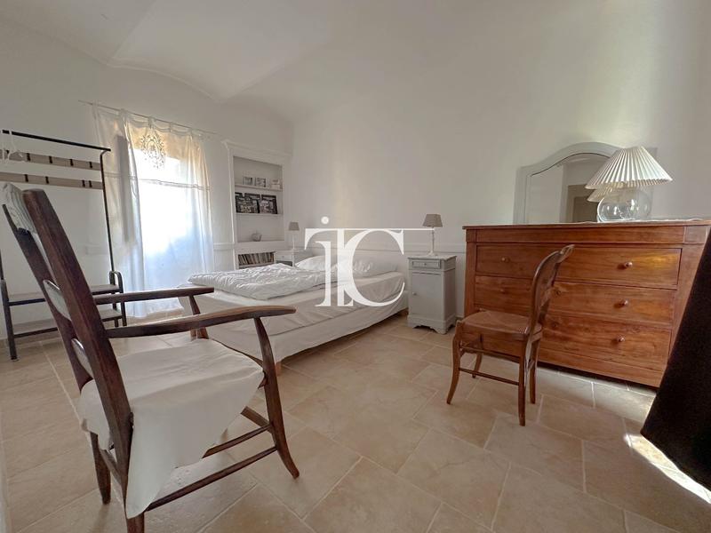 Propriété - 175 m² - 8 pièces