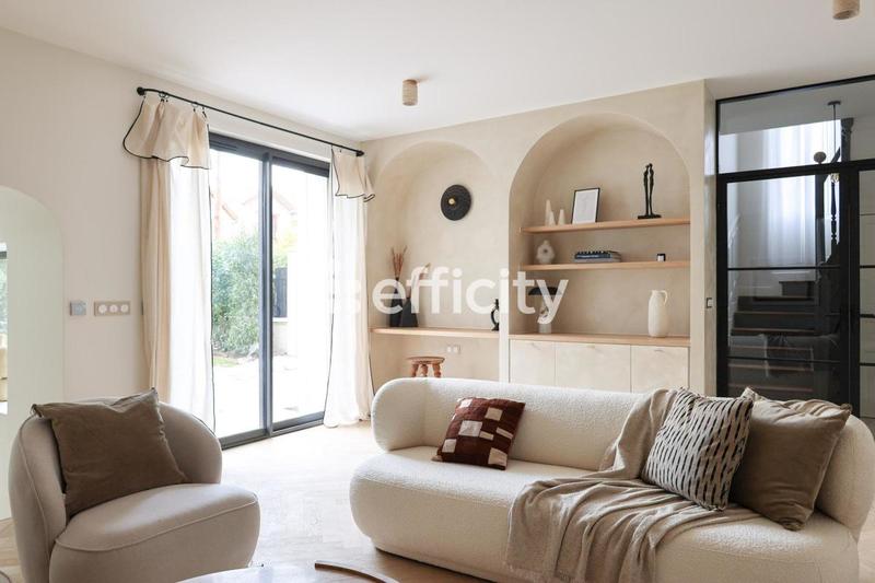 Maison - 141 m² - 5 pièces