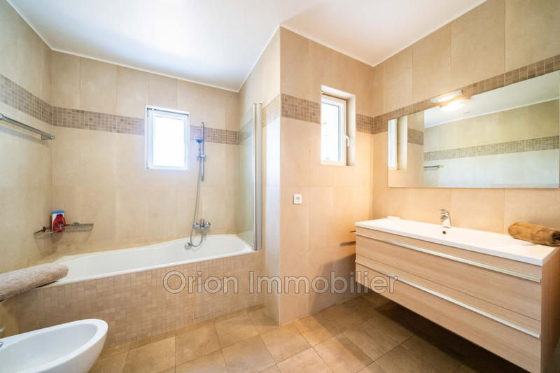 Maison - 249 m² - 7 pièces
