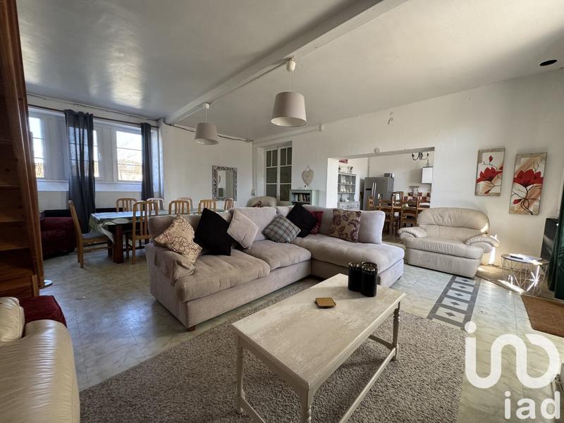 Maison - 650 m² - 25 pièces