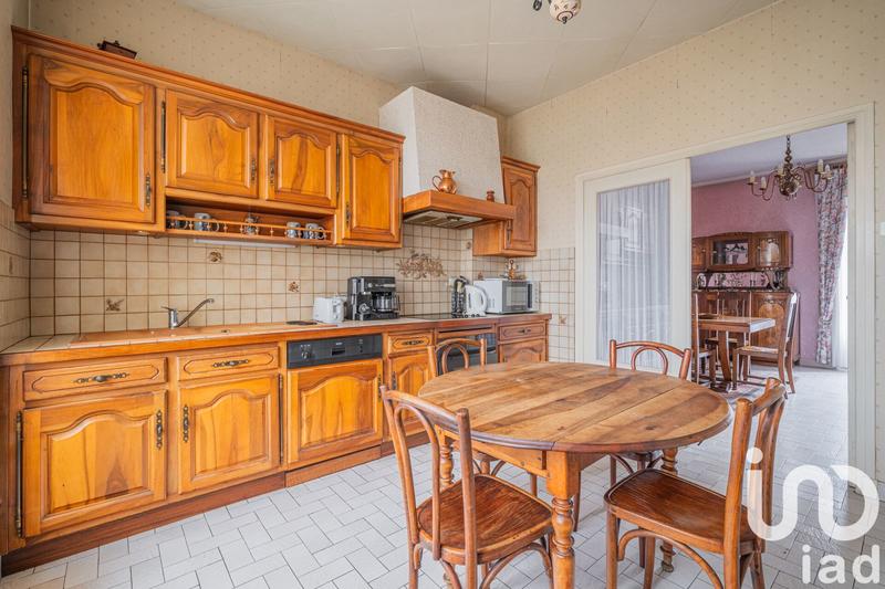 Maison - 214 m² - 6 pièces