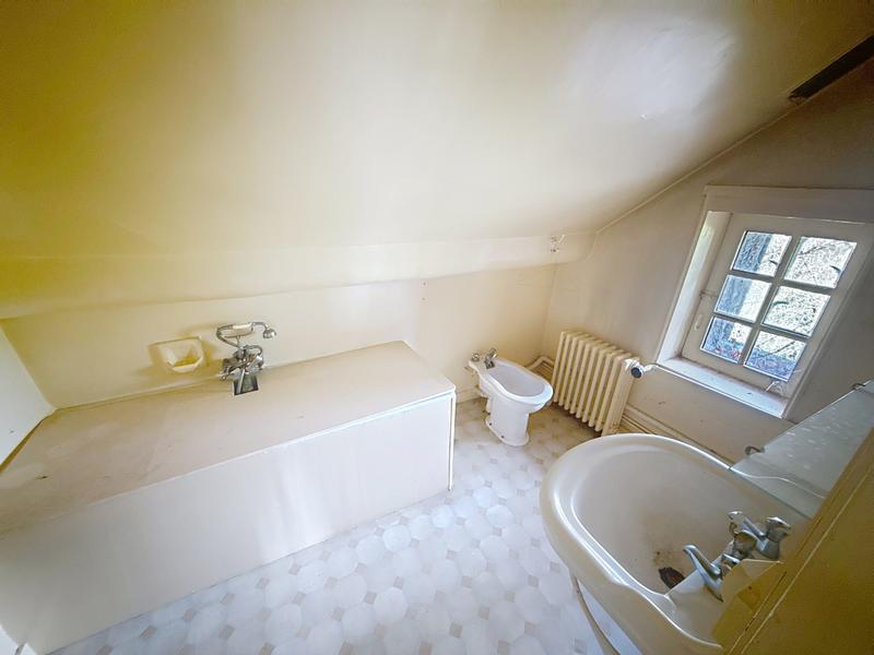 Maison ancienne - 187 m² - 7 pièces