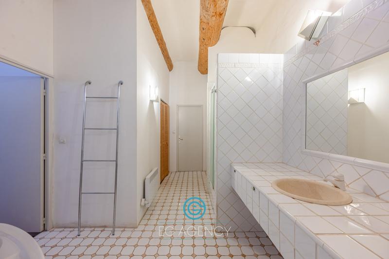 Appartement - 101 m² - 3 pièces