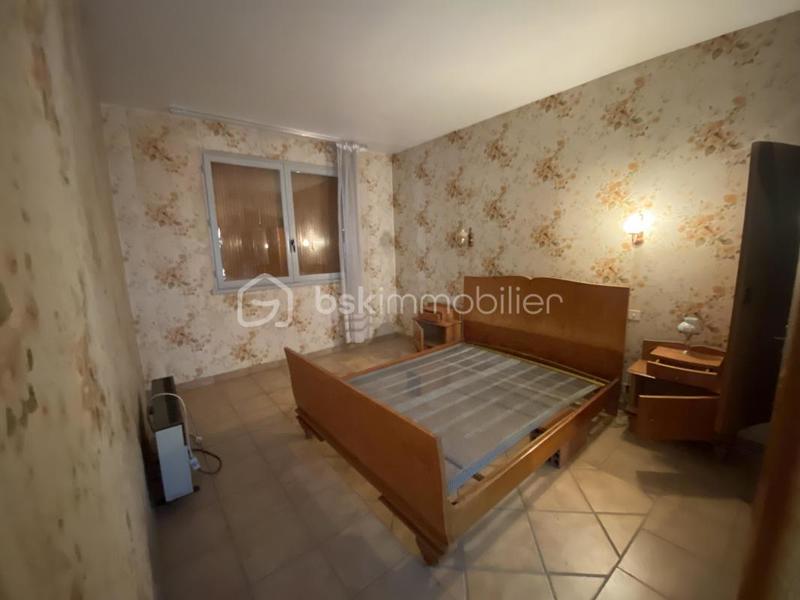 Propriété - 180 m² - 7 pièces