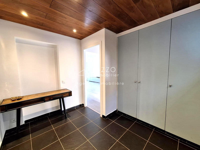 Maison - 180 m² - 6 pièces