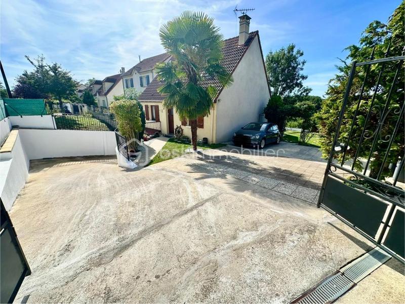 Pavillon - 110 m² - 5 pièces