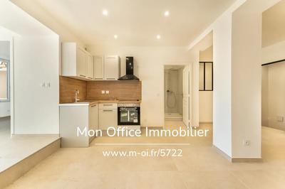 Appartement - 100 m² - 3 pièces
