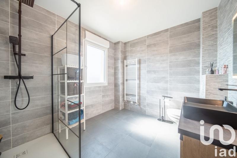 Maison - 98 m² - 5 pièces