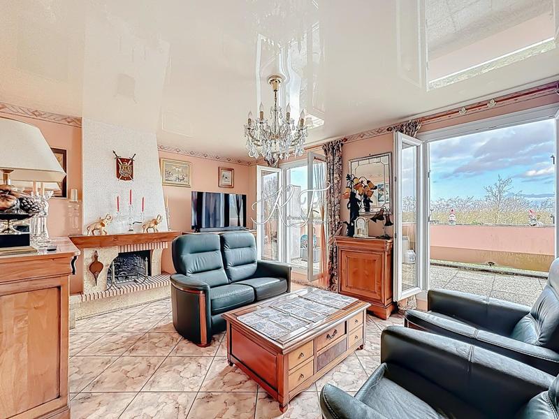 Appartement - 88 m² - 5 pièces