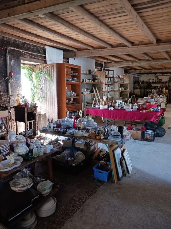 Vide grenier brocante