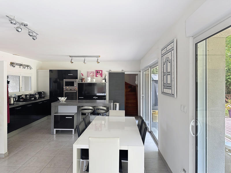 Maison - 130 m² - 6 pièces