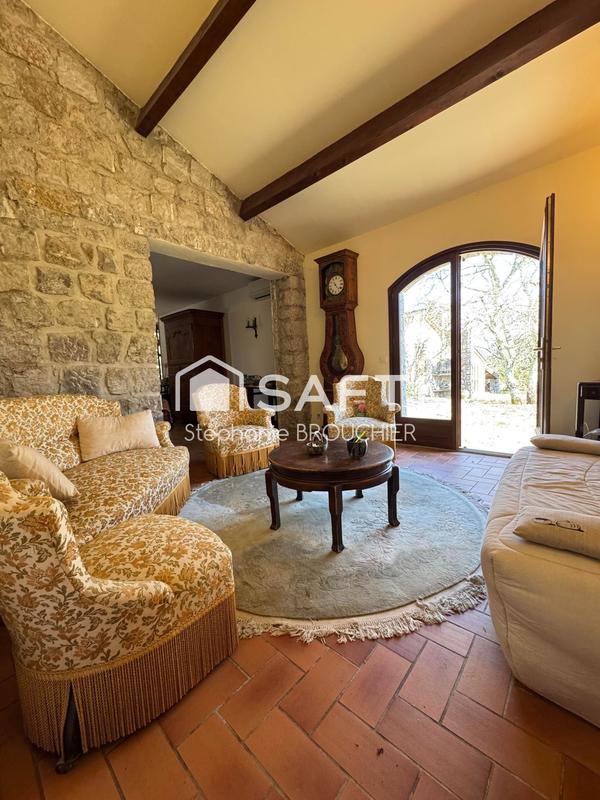 Maison - 150 m² - 7 pièces