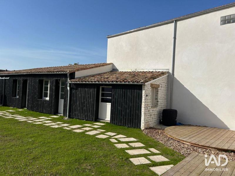 Maison - 397 m² - 7 pièces