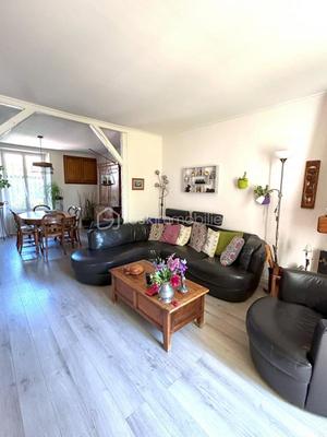 Maison - 140 m² - 6 pièces