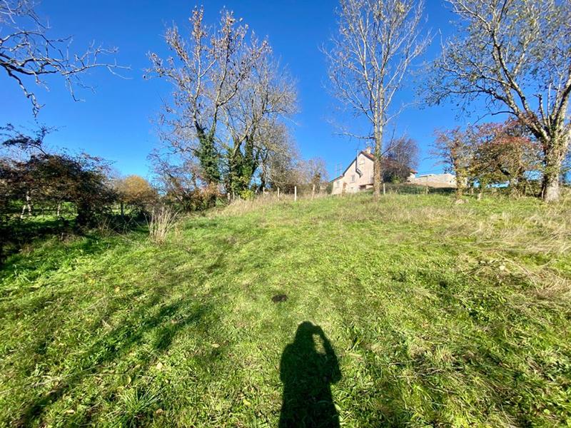 Terrain constructible - 1 325 m²