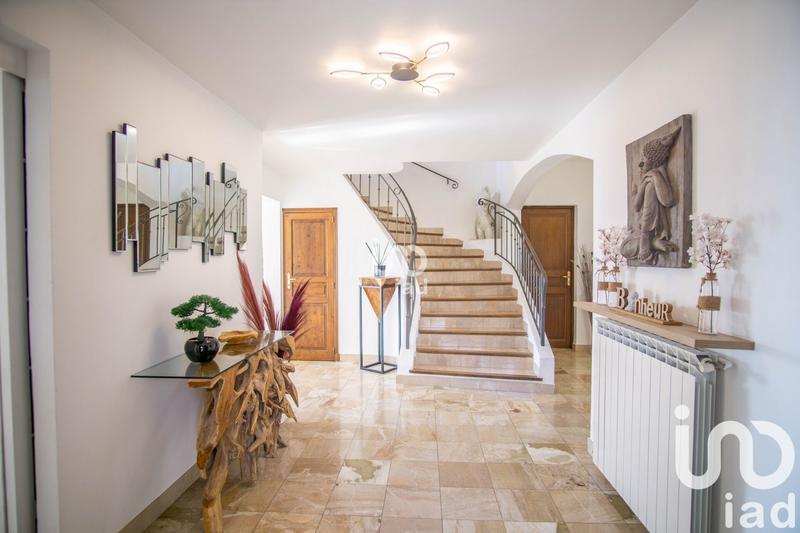 Maison - 315 m² - 14 pièces