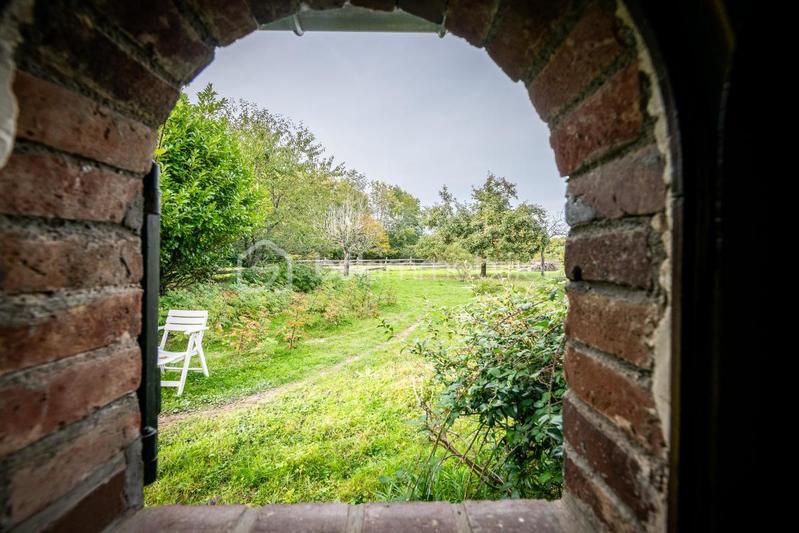 Maison - 344 m² - 14 pièces