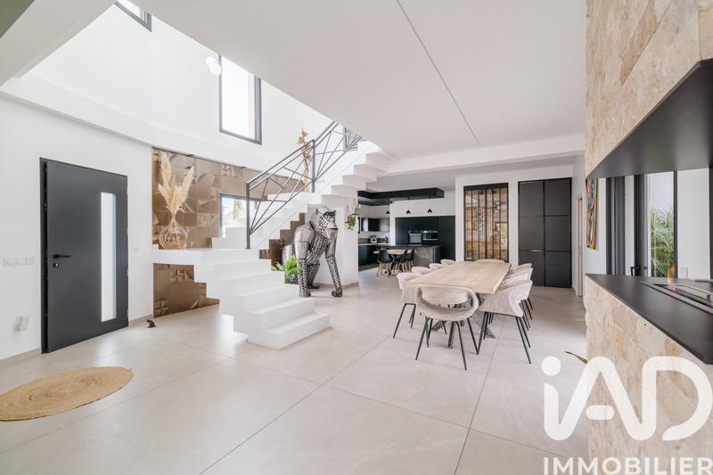 Maison - 193 m² - 5 pièces