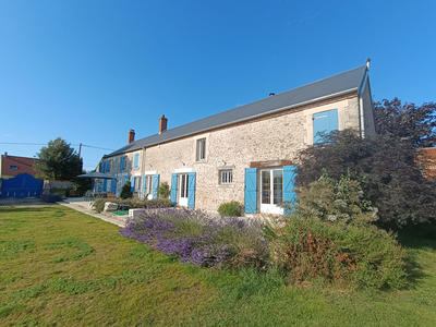 Maison - 280 m² - 9 pièces