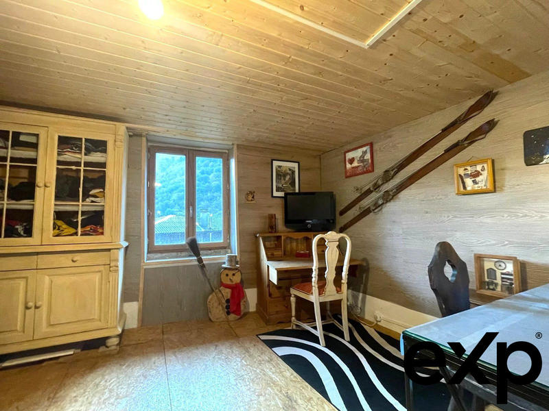 Maison traditionnelle - 100 m² - 4 pièces