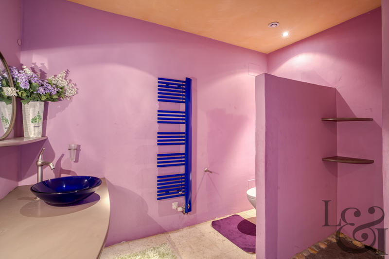 Maison - 769 m² - 8 pièces