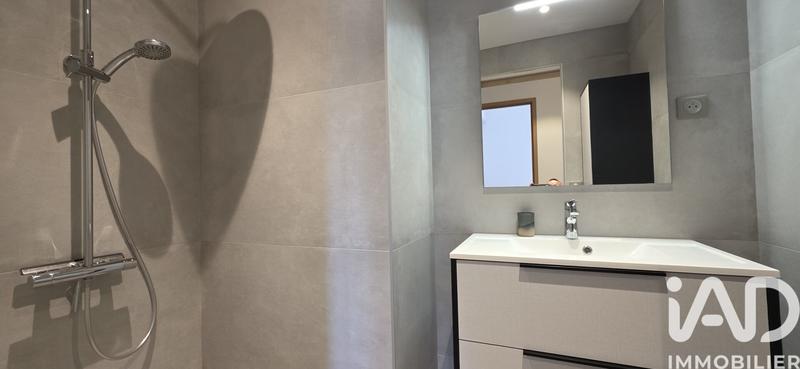 Maison - 177 m² - 8 pièces