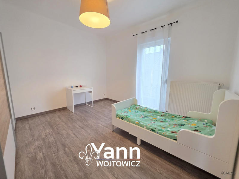 Maison - 92 m² - 5 pièces