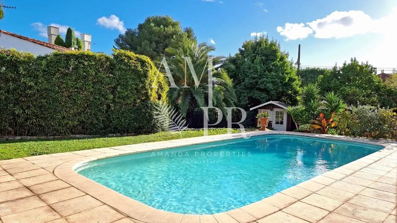 Appartement - 140 m² - 4 pièces