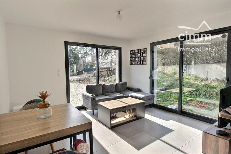 Villa - 90 m² - 4 pièces