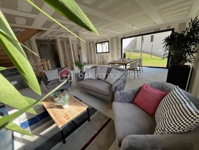 Maison - 150 m² - 5 pièces