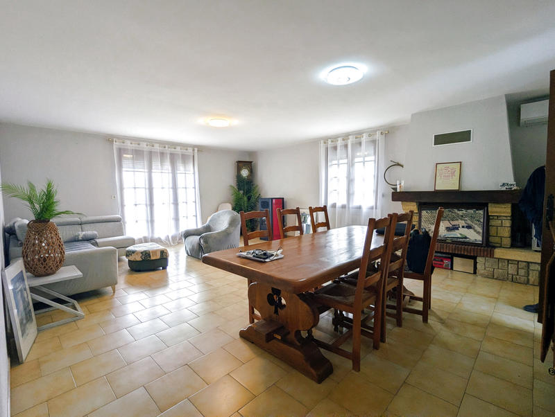 Villa - 100 m² - 4 pièces