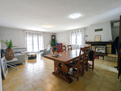 Villa - 100 m² - 4 pièces