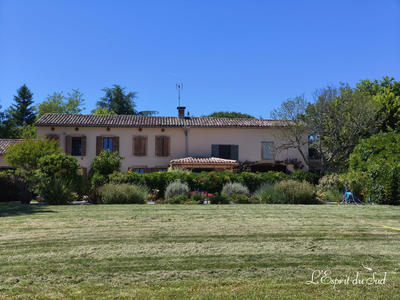 Maison - 210 m² - 8 pièces