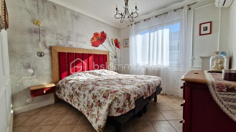 Appartement - 80 m² - 4 pièces