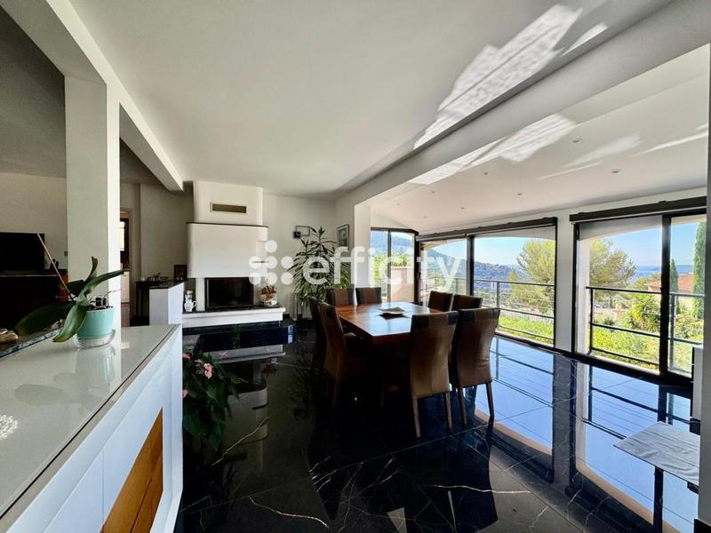 Maison - 137 m² - 4 pièces