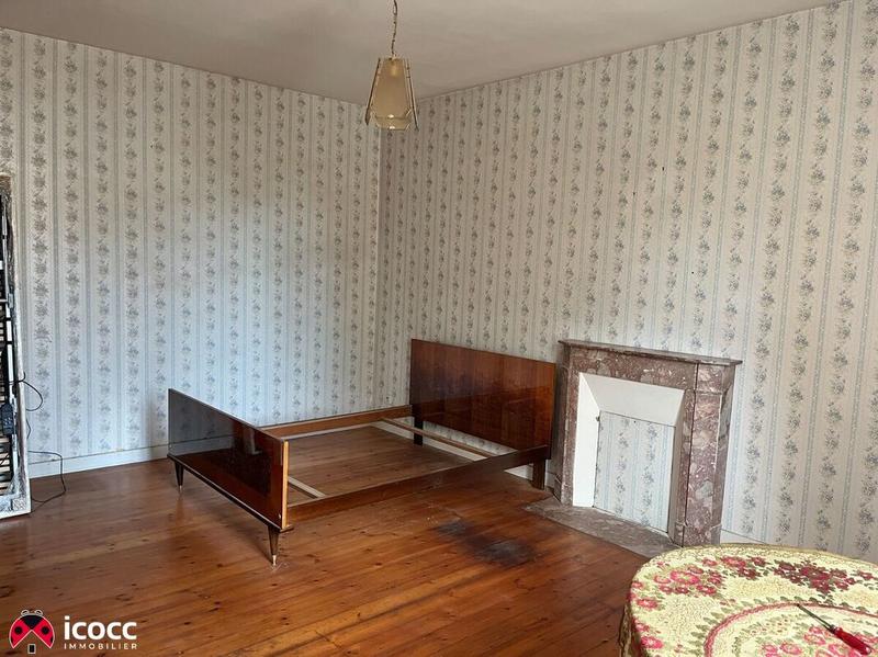 Maison - 180 m² - 8 pièces