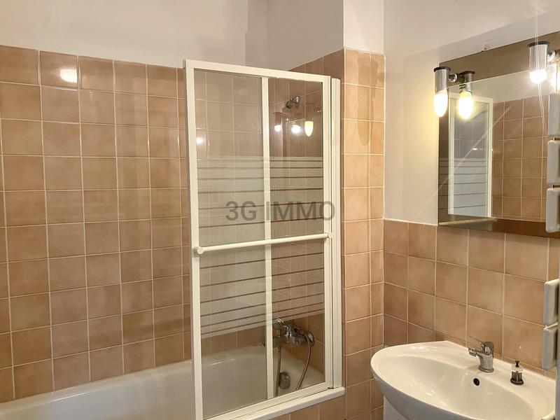 Propriété - 360 m² - 7 pièces