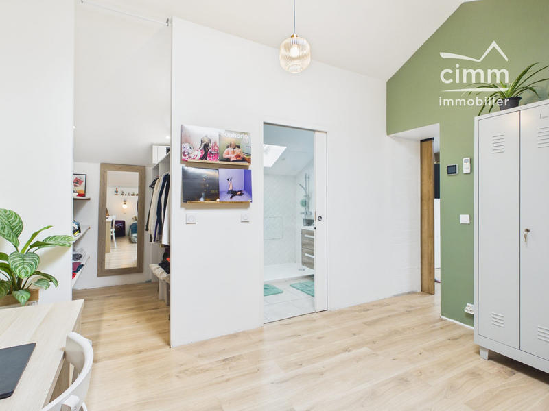 Maison - 206 m² - 5 pièces