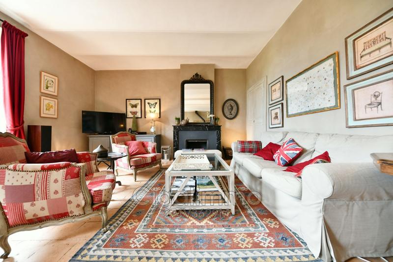 Maison en pierre - 230 m² - 7 pièces