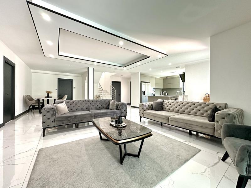 Maison contemporaine - 227 m² - 6 pièces