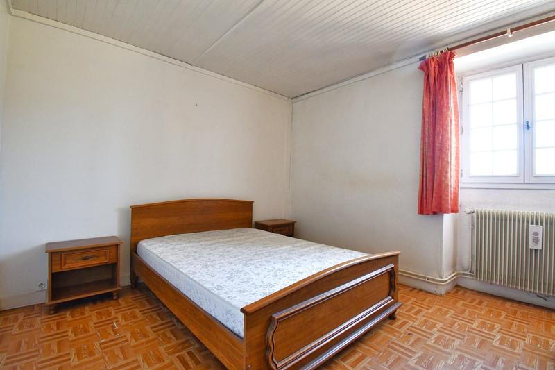 Maison ancienne - 257 m² - 9 pièces