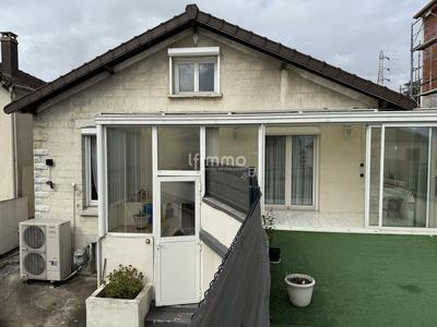 Maison - 87 m² - 5 pièces