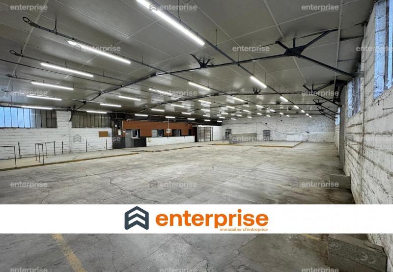 Local d'activité / Entrepôt - 655 m²