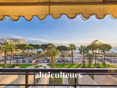 Appartement - 84 m² - 4 pièces