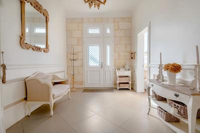 Maison - 200 m² - 6 pièces