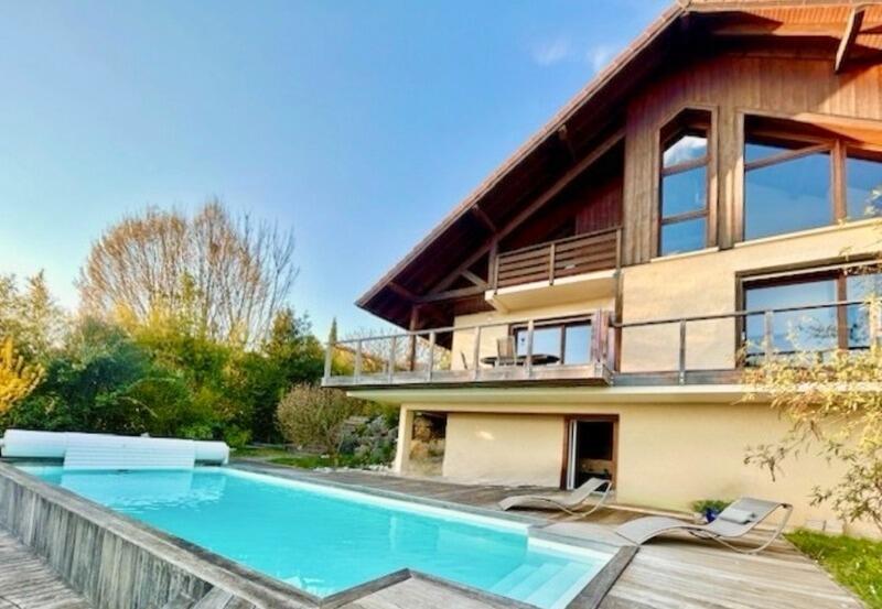 Maison - 196 m² - 6 pièces